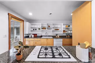 12214 NE 97th St, Kirkland, WA 98033 - Photo 15