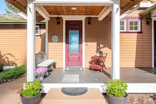 11733 Hummingbird Ln, Anacortes, WA 98221 - Photo 3