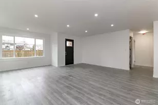 9613 S 240th St, Kent, WA 98031 - Photo 3