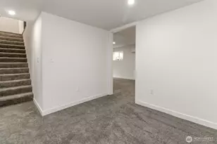 9613 S 240th St, Kent, WA 98031 - Photo 13