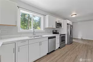 8471 Golden Valley Dr, Maple Falls, WA 98266 - Photo 13