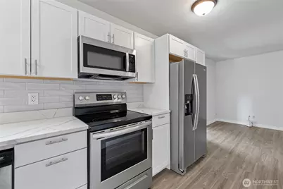 8471 Golden Valley Drive, Maple Falls, WA 98266 - Photo 9