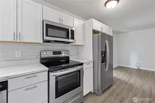 8471 Golden Valley Dr, Maple Falls, WA 98266 - Photo 9