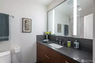 2501 Canterbury Ln E, Seattle, WA 98112 - Photo 25