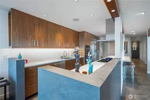 2501 Canterbury Ln E, Seattle, WA 98112 - Photo 11