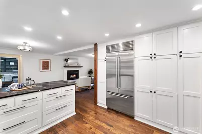 8205 NE Blakely Court W, Bainbridge Island, WA 98110 - Photo 7