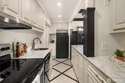 904 E Miller Street #2, Seattle, WA 98102 - Photo 11