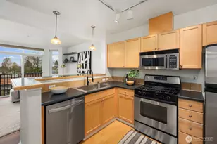 7116 Greenwood Ave N, Seattle, WA 98103 - Photo 5