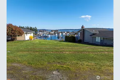2271 Mariner Beach Drive, Oak Harbor, WA 98277 - Photo 9
