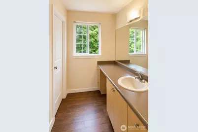 10605 SE 261st Place #D302, Kent, WA 98030 - Photo 17