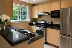 10605 SE 261st Pl, Kent, WA 98030 - Photo 5
