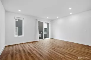 13333 Greenwood Ave N, Seattle, WA 98133 - Photo 9