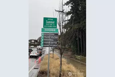 611 McKinnon Avenue, Sumner, WA 98390 - Photo 3