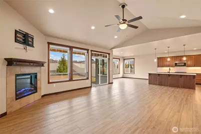 755 S Perry Avenue, East Wenatchee, WA 98802 - Photo 5