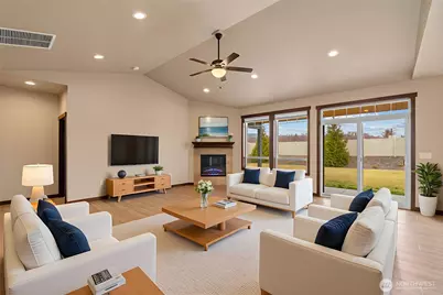 755 S Perry Avenue, East Wenatchee, WA 98802 - Photo 3