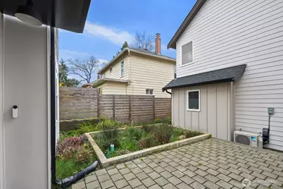 2211 17th Avenue S, Seattle, WA 98144 - Photo 25