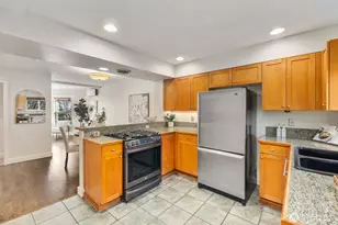 202 24th Ave E, Seattle, WA 98112 - Photo 9