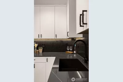 113 24th Avenue E #A, Seattle, WA 98112 - Photo 9