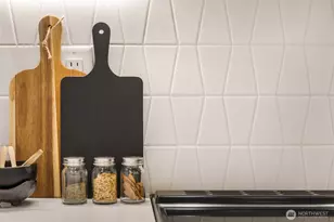 113 24th Ave E, Seattle, WA 98112 - Photo 9