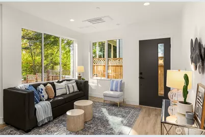 113 24th Avenue E #B, Seattle, WA 98112 - Photo 3