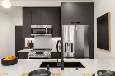 113 24th Avenue E #B, Seattle, WA 98112 - Photo 7