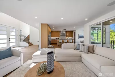 10204 NE 43rd Street, Kirkland, WA 98033 - Photo 7