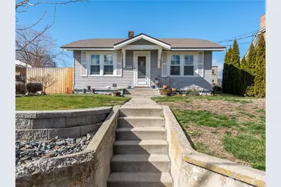 340 Malaga Avenue, Wenatchee, WA 98801 - Photo 1