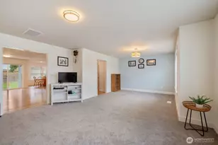 270 Rainbow Way, Kelso, WA 98626 - Photo 9