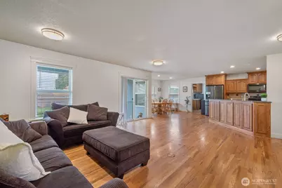 270 Rainbow Way, Kelso, WA 98626 - Photo 3