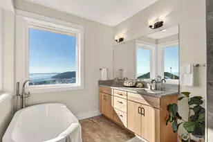 2402 Highland Dr, Anacortes, WA 98221 - Photo 23