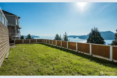 2402 Highland Drive, Anacortes, WA 98221 - Photo 37