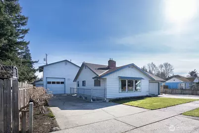 423 N Washington Avenue, Arlington, WA 98223 - Photo 1