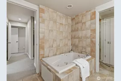 601 W Mercer Place #301, Seattle, WA 98119 - Photo 27