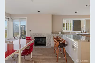 601 W Mercer Place #301, Seattle, WA 98119 - Photo 19