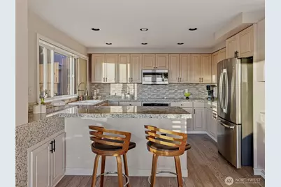 601 W Mercer Place #301, Seattle, WA 98119 - Photo 13