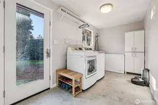 11537 Corliss Ave N, Seattle, WA 98133 - Photo 15