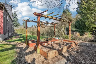 11537 Corliss Avenue N, Seattle, WA 98133 - Photo 31