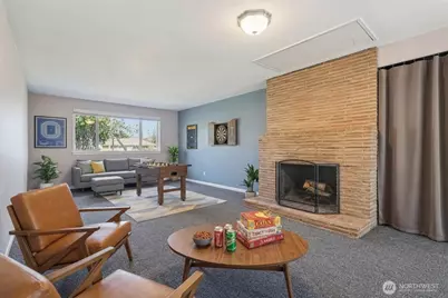 11537 Corliss Avenue N, Seattle, WA 98133 - Photo 17