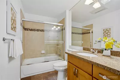 12740 NE 10th Place #E303, Bellevue, WA 98005 - Photo 15