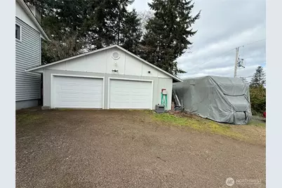 105 Timberline Drive, Castle Rock, WA 98611 - Photo 3