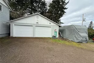 105 Timberline Dr, Castle Rock, WA 98611 - Photo 3