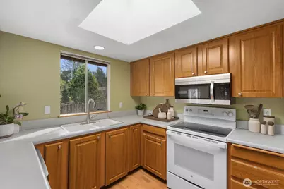 7528 206th Place NE, Redmond, WA 98053 - Photo 9