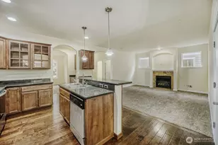 4504 25th St SE, Puyallup, WA 98374 - Photo 5