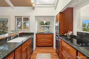4701 84th Ave SE, Mercer Island, WA 98040 - Photo 13