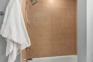 2720 3rd Ave, Seattle, WA 98121 - Photo 19