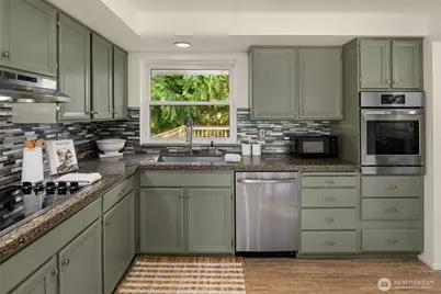 2111 N 188th Street, Shoreline, WA 98133 - Photo 9