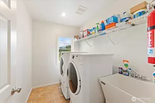 7041 Eagle Lake Dr SE, Snoqualmie, WA 98065 - Photo 17