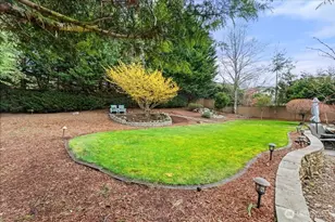 7041 Eagle Lake Dr SE, Snoqualmie, WA 98065 - Photo 33