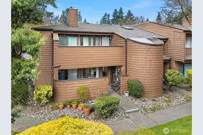 11510 NE 128th Street #8, Kirkland, WA 98034 - Photo 1