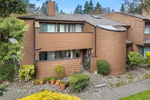 11510 NE 128th St, Kirkland, WA 98034 - Photo 1